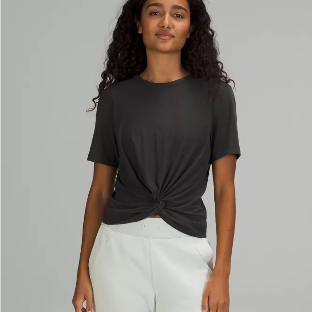 Lululemon Crescent Tshirt